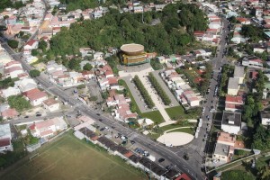 salle_des_fetes_de_la_ville_des abymes_vue_aerienne